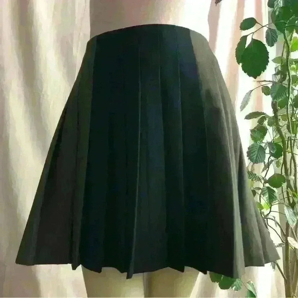 Pleated Mini  Skirt - Picture 2 of 6